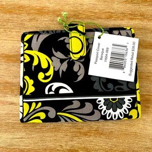 BNWT. Vera Bradley Baroque Passport Holder.